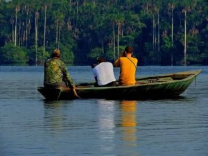 canoe travels peru